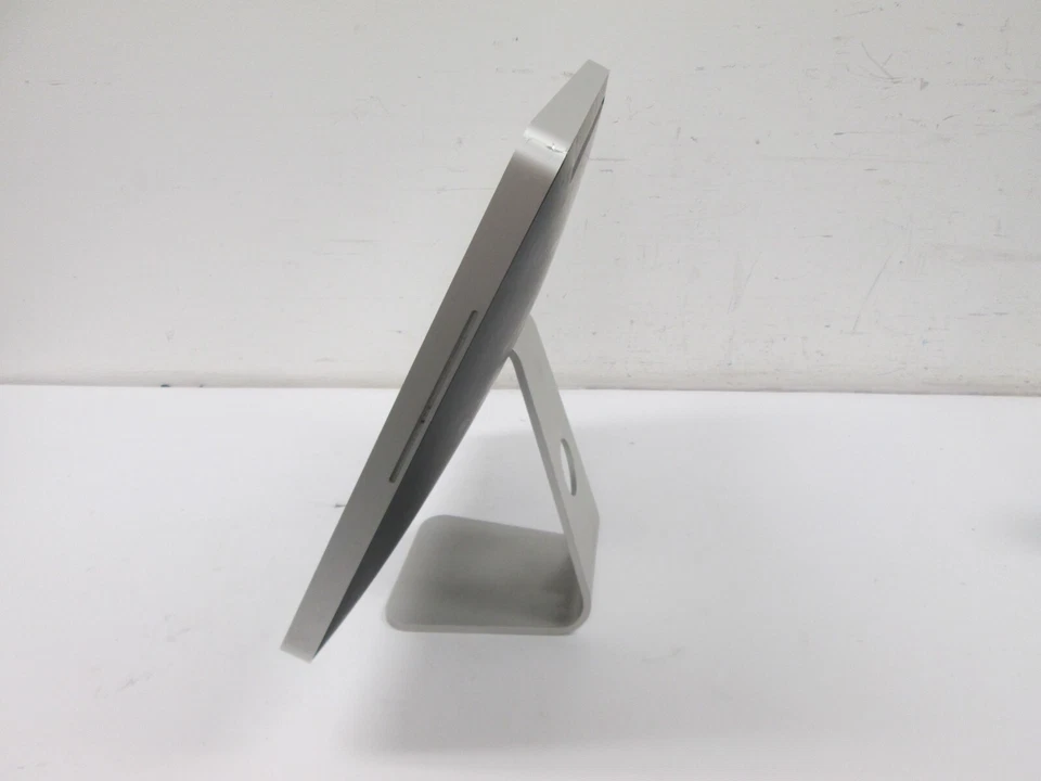 Apple Imac A1224 20" 1TB HDD 1GB RAM intel C2D E8135 @2.4GHz El Capitan OS - Image 2 of 4