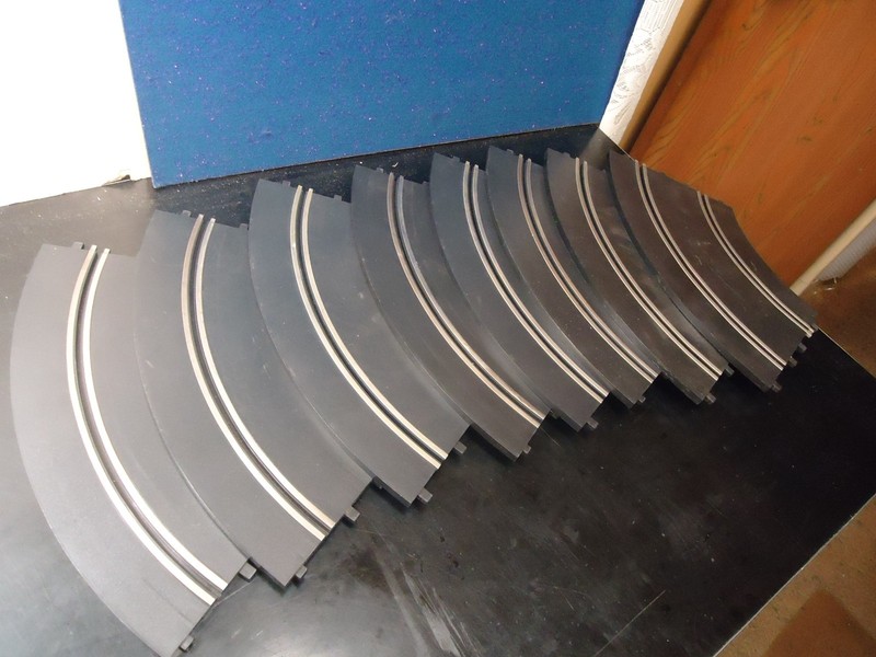 8 Aurora The Winners Choice 1/32 Scale 14" 60 Degree Radius Curved Track