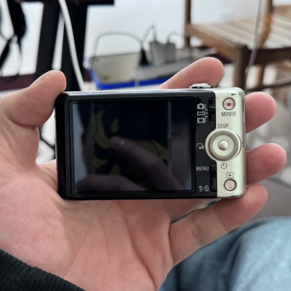 Sony Cyber-shot DSC-WX200 Digital Camera 18.2MP 10x Optical Zoom Gold Auto Focus - Image 3 of 4