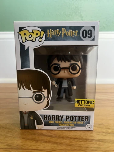 Funko Pop! Vinyl: Harry Potter w/ Gryffindor's Sword #09 Hot Topic Exclusive