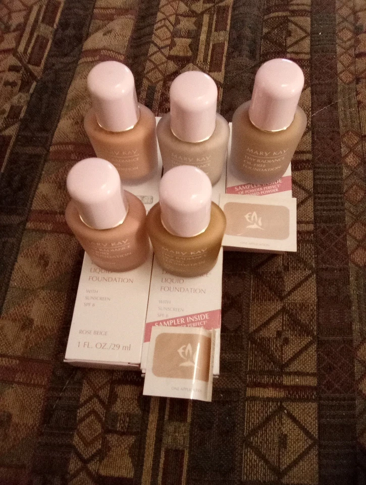 Mary Kay Day Radiance Liquid Foundation Lot Beige/Ivory NOS/New Old Stock NEW - Image 3 of 4