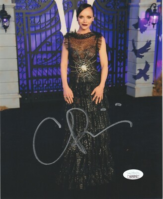 christina ricci purple dress Christina Ricci Wednesday Premiere Carpet Getty  H 2023
