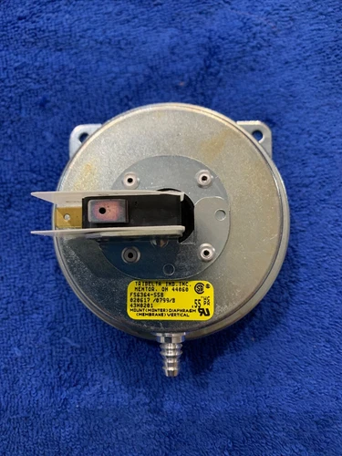NEW Lennox Armstrong Ducane 43H0201 .55WC PRESSURE SWITCH FS6364-558