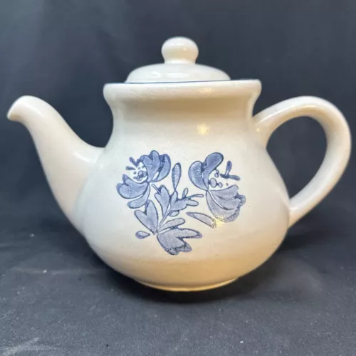 Vintage Pfaltzgraff Teapot Yorktowne 7-550 Gray Stoneware Blue Flowers 6 Cup