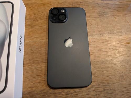 Apple iPhone 15 - 128GB - Schwarz (Ohne Simlock), OVP - Zdjęcie 4 z 5