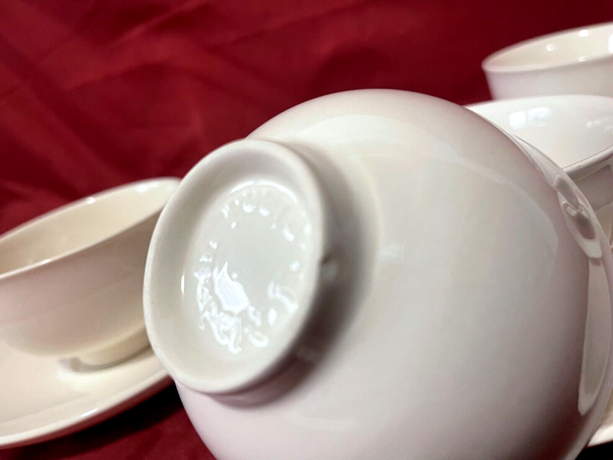 Crate & Barrel Eva Zeisel Classic Century 8 Piece Set Of 4 Each