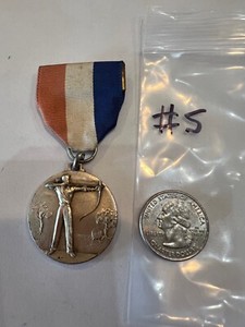 Pin's Vintage Archery Award Most Improvement 1956 - Ruban D'époque