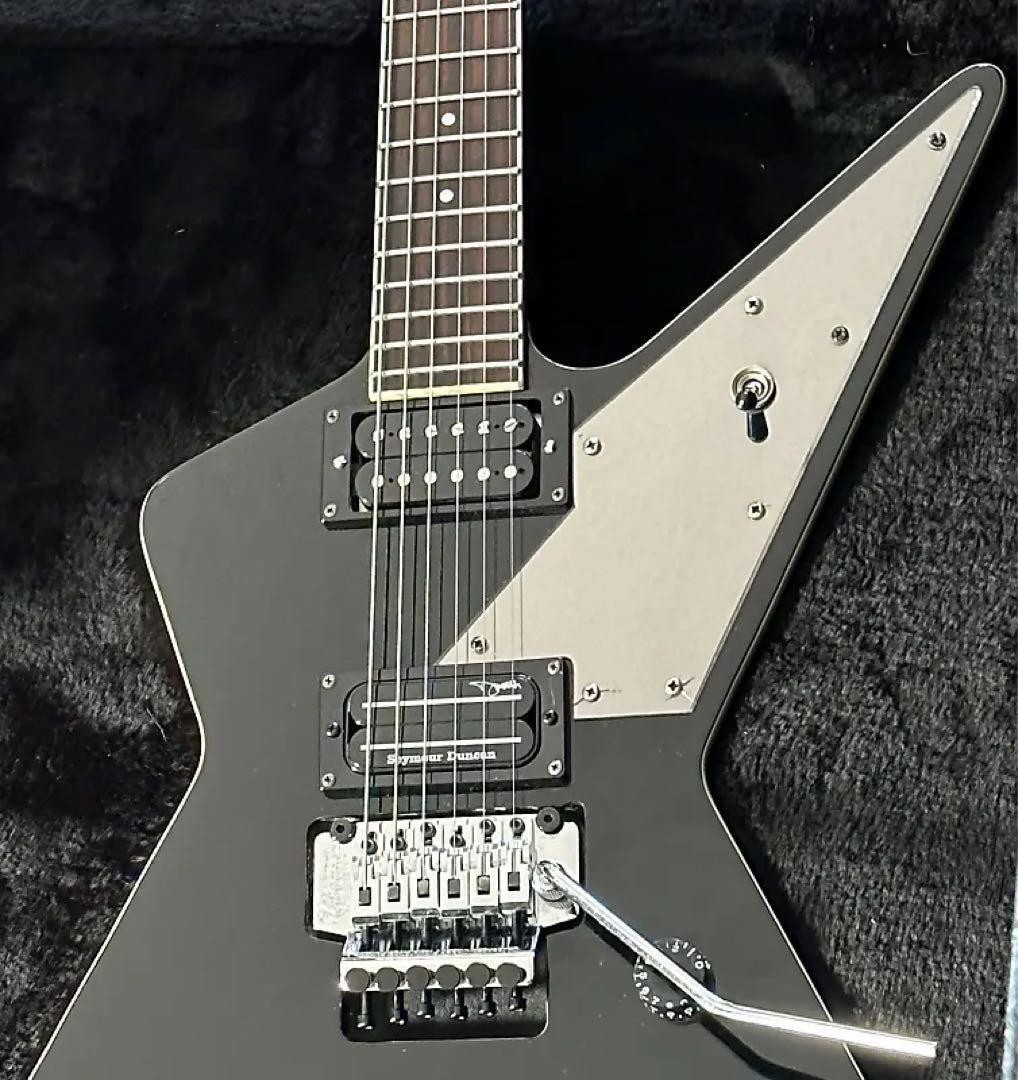 ギター Washburn Dimebag Culprit Black CP-2003 s-l1200.jpg