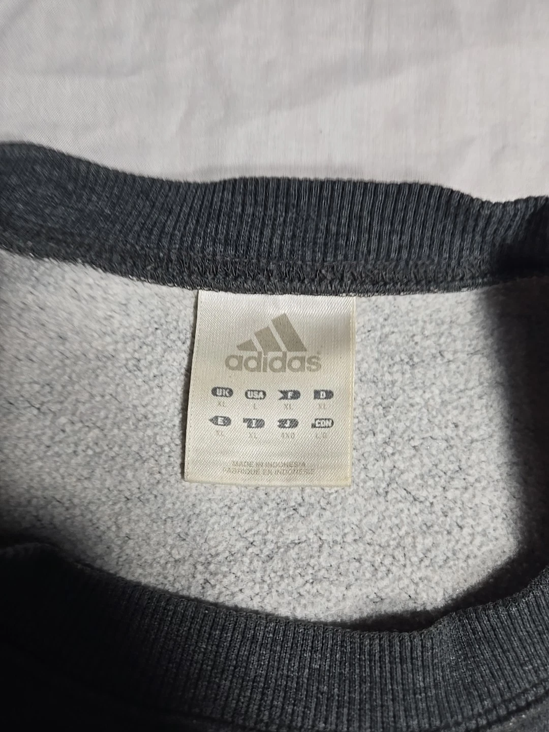 Vintage 90s Adidas Pullover Crewneck Sweatshirt Gray/orange Embroidered Large - product detail image 5