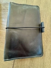 Planner Perfect Wide Out and About Leather Traveler's Notebook in Aurora - Used