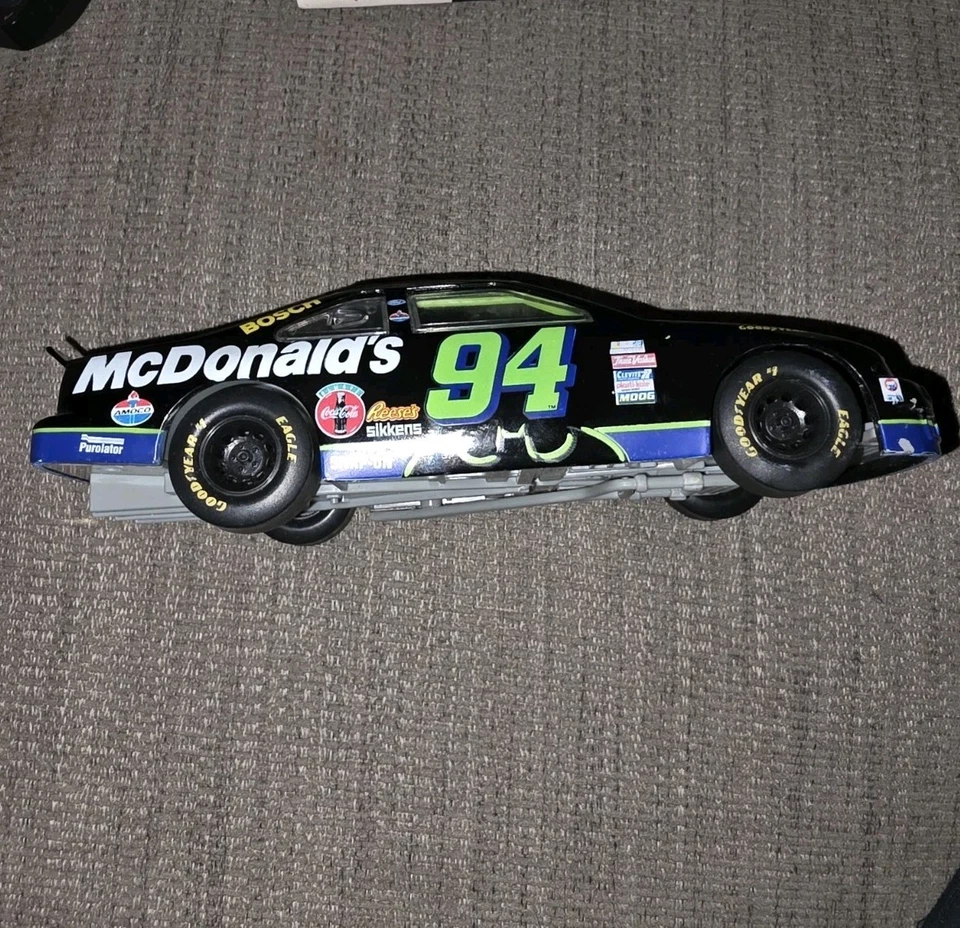 Used Vintage 1995 Bill Elliott McDonald's Batman Forever Ford Thunderbird 1/24 - Image 4 of 4