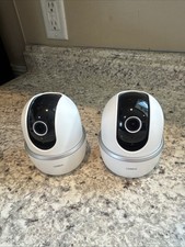 2 Lorex W462AQ-Z 2K Pan-Tilt Indoor Security Camera