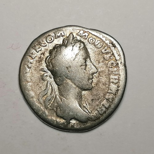 Roman Silver Denarius Coin of Commodus (177-192 AD ) - Afbeelding 1 van 2