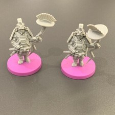 LOT 2 heroes Miniature For Dungeons  Dragon D D DD Figures Board game GIFTS TOY