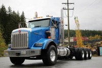 2018 Kenworth T800 Tri-Drive Extended Day Cab Tridem