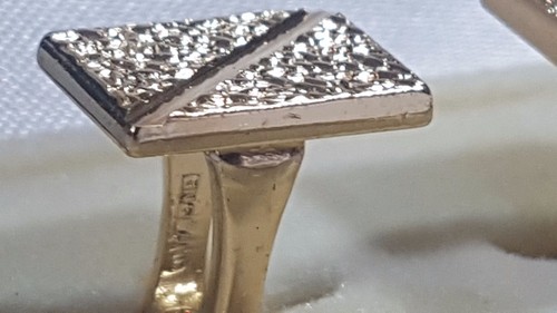 Gemelli Stratton of London in scatola placcati oro 22 ct superficie grezza bisezionata - Foto 3 di 11