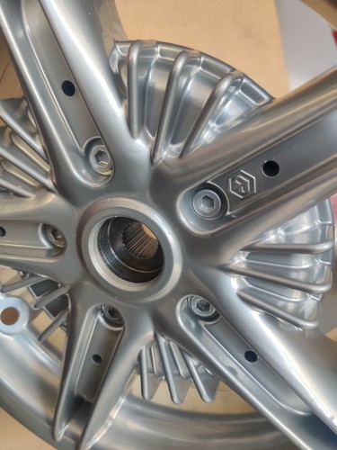 cerchio ruota posteriore originale Piaggio HEXAGON LX4 LX LXT 125 - 561284 - Foto 6 di 6