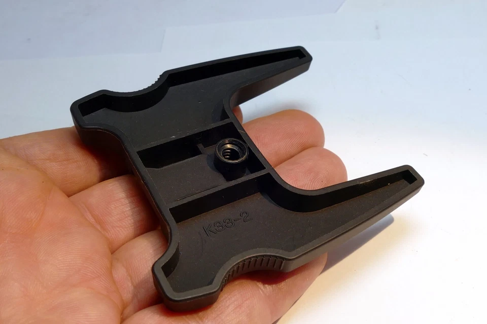 K33-2 Canon Flash camera Tripod Stand shoe adapter 1/4" screw 580 430 EX II OEM - Image 3 of 4