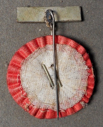 Denmark: De Dansk Forsvarsbrodre (On Bar), (Cloth Backing Of Metal Crowned Arms) - Picture 2 of 2