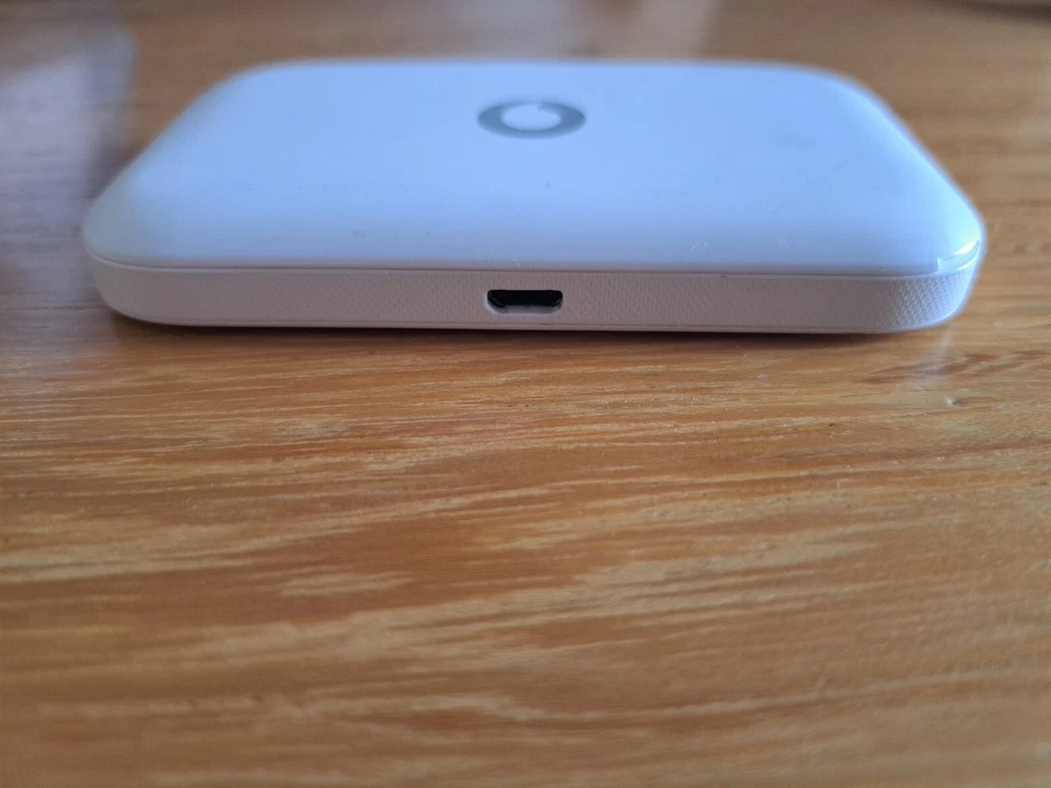 Vodafone R218h Huawei Mobile Wi-Fi 4G 150Mbps Hotspot Wireless Router Modem - Immagine 3 di 4