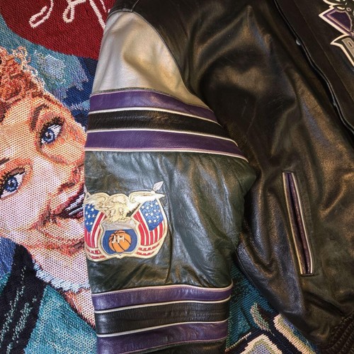 Jeff Hamilton Milwaukee Bucks Leather Jacket Size : Large Color: Black/Purple - Picture 5 of 6