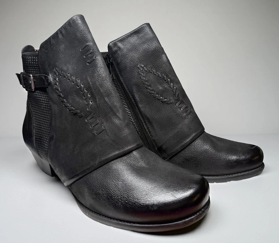 Botas de tornozelo femininas Miz Mooz Mimic couro preto com zíper lateral tamanho UE 42 EUA 11 EUC - Imagem 2 de 4