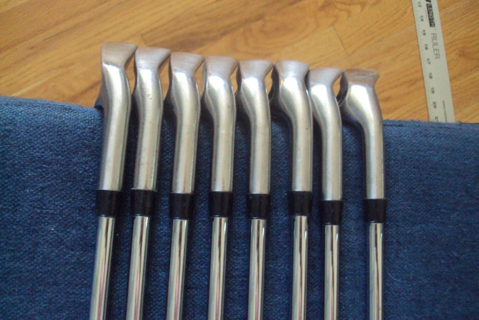 KZG EL 250 irons 4-PW,AW True Temper Dynalite stiff steel std length - Image 3 of 4