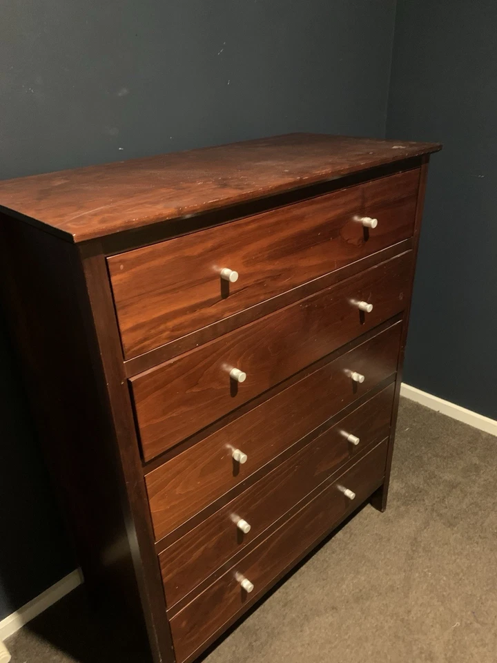 chest of drawers used - image 3 of 4