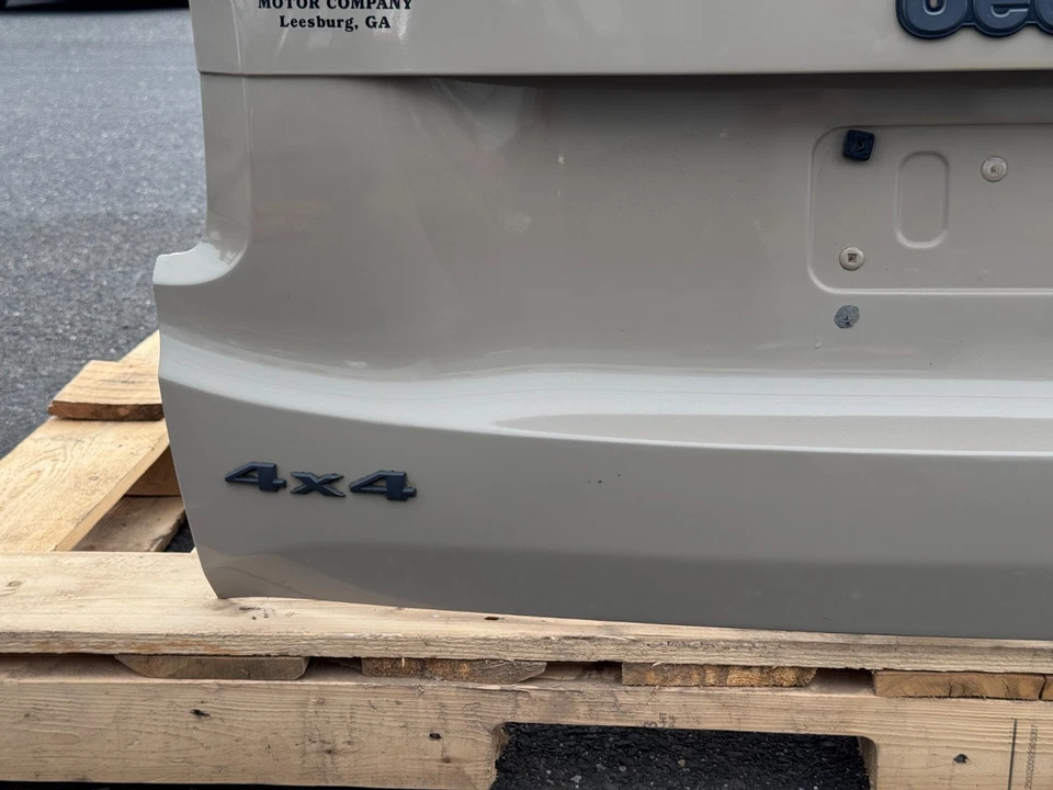 Jeep Renegade Trailhawk 2015-2018 escotilla trasera maletero puerta levadiza montaje solo camioneta Foto 4 de 4