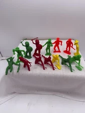 1970's Tim Mee Toys Cowboys & Indians - 14pcs