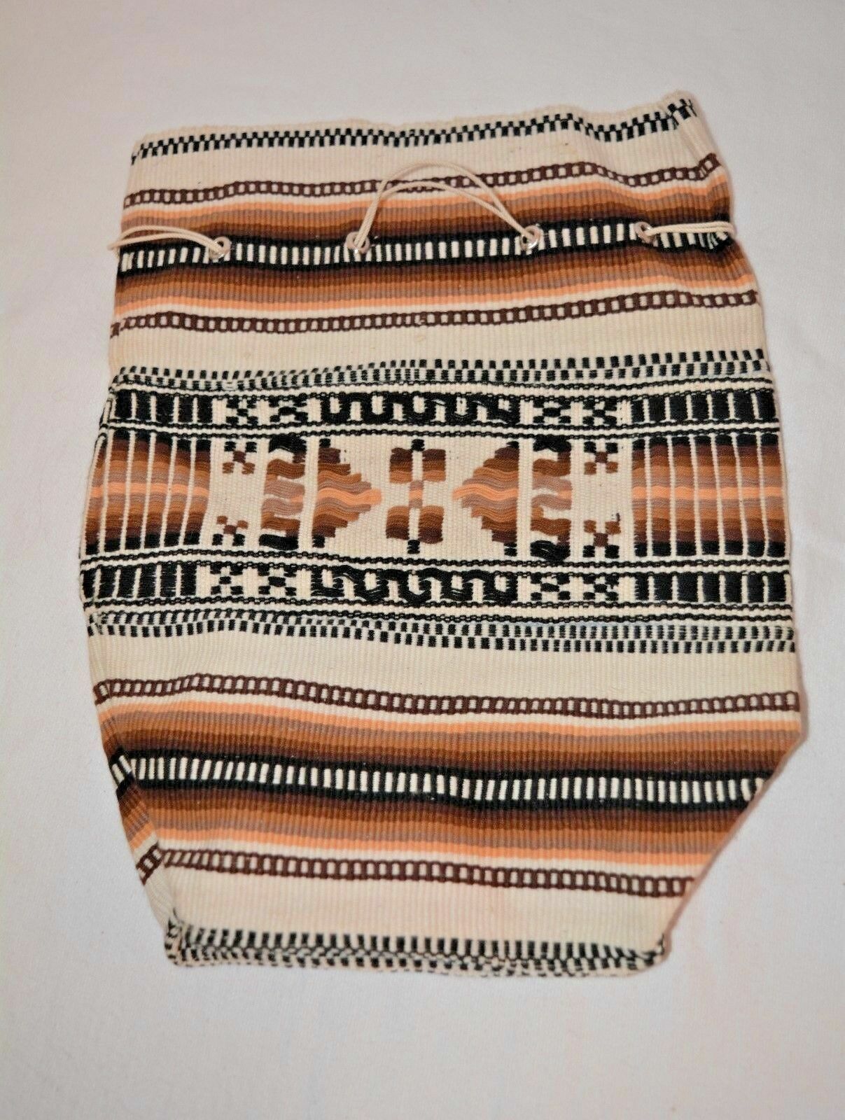 Peruvian Handwoven Wool Rucksack Drawstring Purse… - image 3