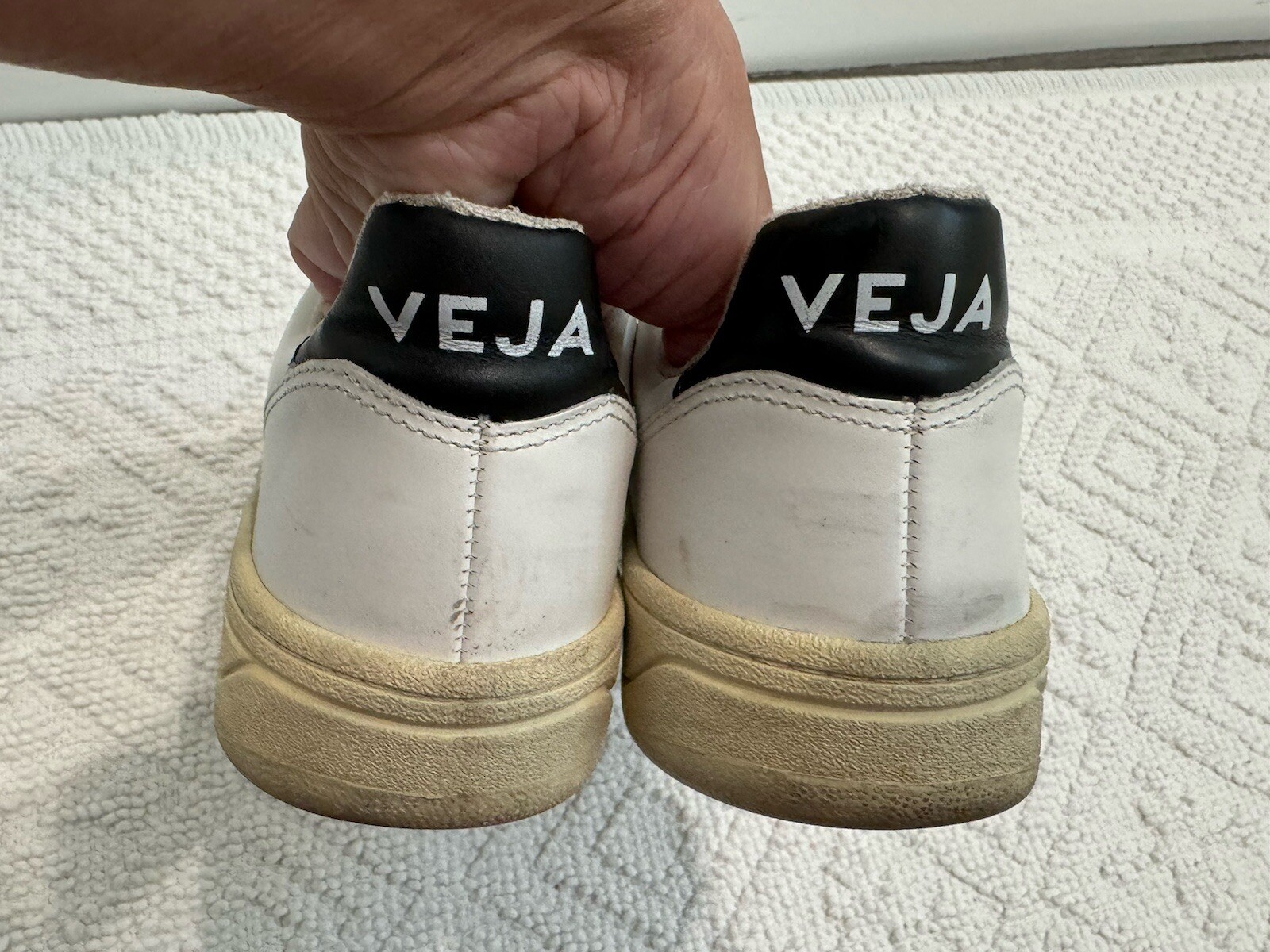 VEJA V LOGO WHITE LEATHER COMFY WALK SNEAKER SHOES 38 Gem