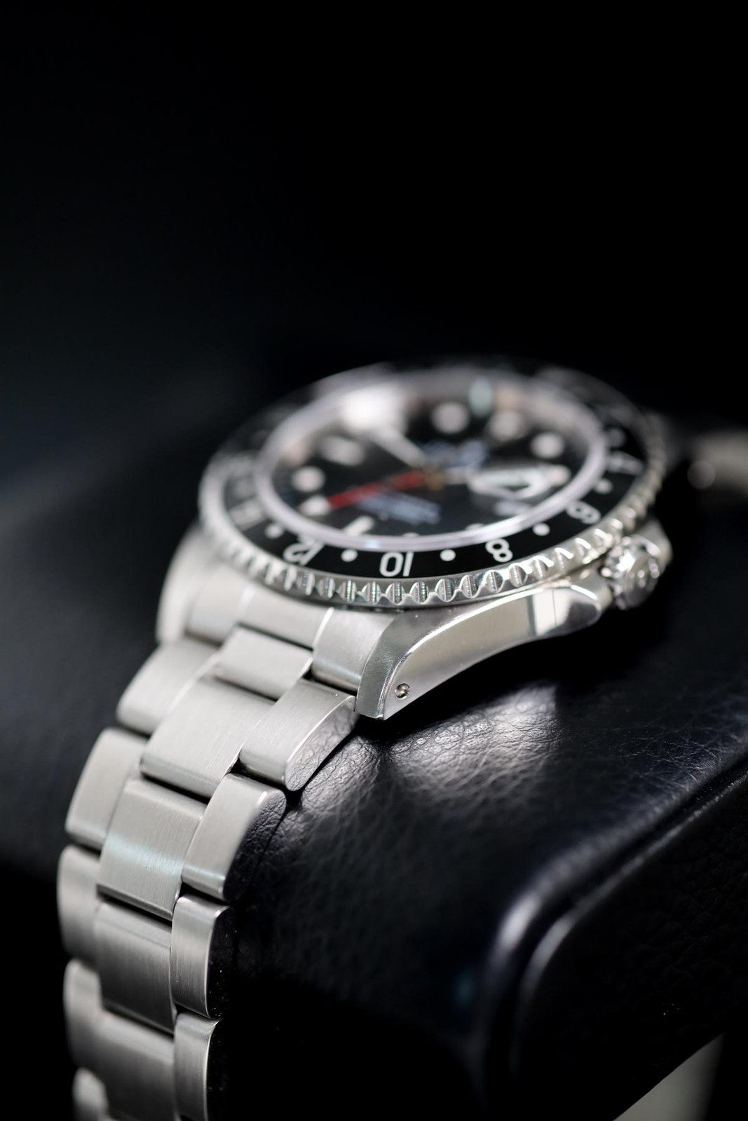 Rolex GMT-Master 16700 Black Dial Classic Daily Piece image 2