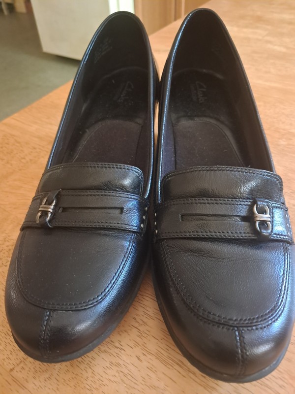 Womens Clarks Bendables Pen Y Loafers Worn Once Size 11m