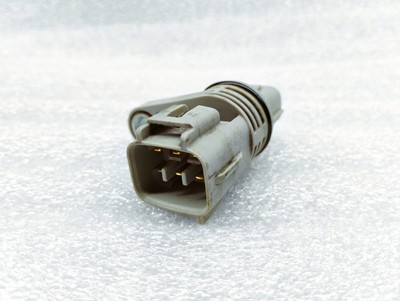 2004-2009 Toyota Prius 1.5L P112 eCVT HSD MG1 Revolution Sensor Case Connector
