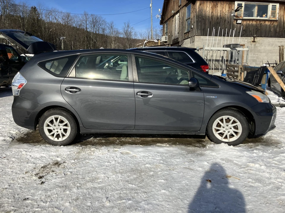 12 TOYOTA PRIUS V Undercarriage/CrossmemberFront Rear (subframe) Foto 4 de 4