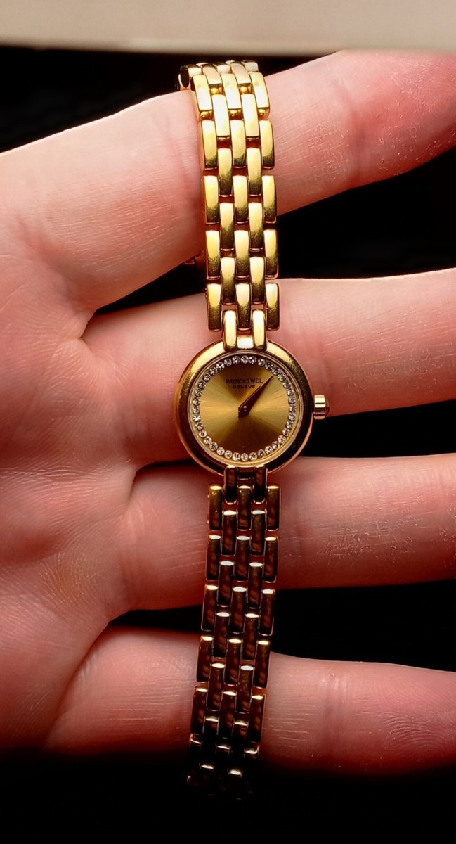 Vintage Ladies Raymond Weil 9022 18k Gold Electroplated Band