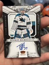 2012 Panini Crown Royale Football Rookie Silhouette Autographs Guide 28