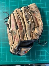 Easton Z Flex Youth Baseball Glove 10.5  Right Handed ZFX301