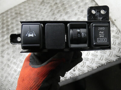 Nissan Qashqai J11 Spurhalteassistent Schalter 2WD Auto Lock ERW Bj.2015