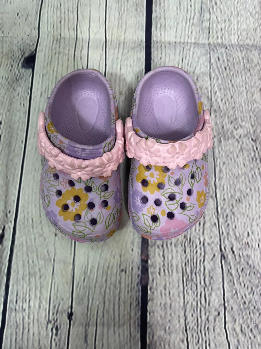Crocs look cheap alike