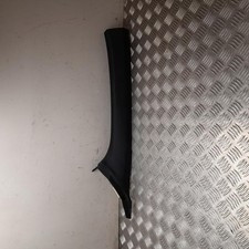 Carénage colonne A Peugeot 3008 SUV 2021 côté gauche 9810165077
