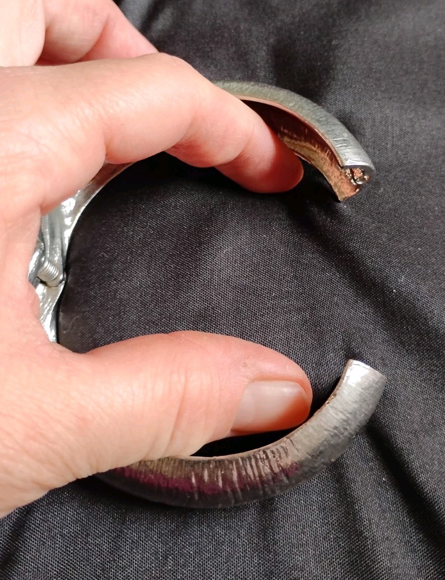 Bracelets - image 19