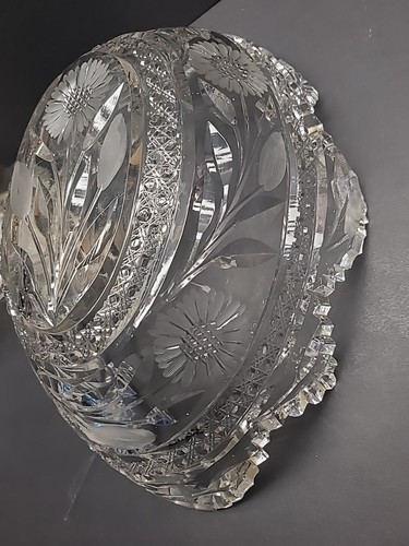 American Brilliant Cut Glass Large Fruit Bowl With Sawtooth Rim - Picture 8 of 13