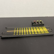 Tyco Mattel Hot Wheels 9" Straight HO Slot Car Terminal Track B5832T