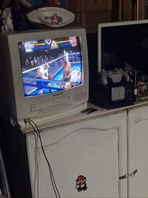 Sega Dreamcast HKT-3020 NTSC Console Bundle, 2 Controllers, 1 VMU & 6 Games!