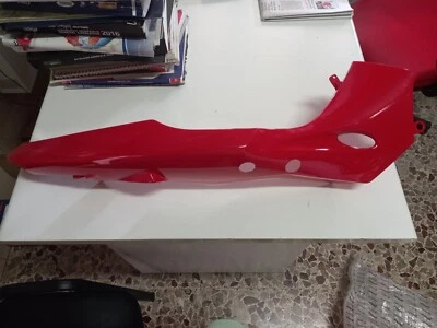GILERA 62020200R7 Rechte Hintere Seitenverkleidung GILERA DNA 50-125-180 Rot 894 - Bild 1 von 2