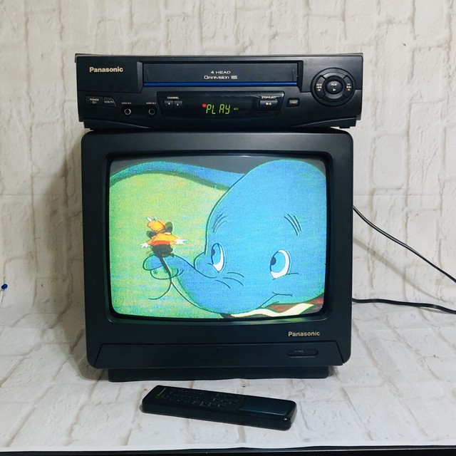 Panasonic Pv C1331w 13 Inch Tv Vcr Combo White Portable Audio Video Electronics Emosens Fr