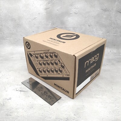 Moog MINITAUR Analog Monophonic Synthesizer Bass Black JP 100 Preset MIDI Rare