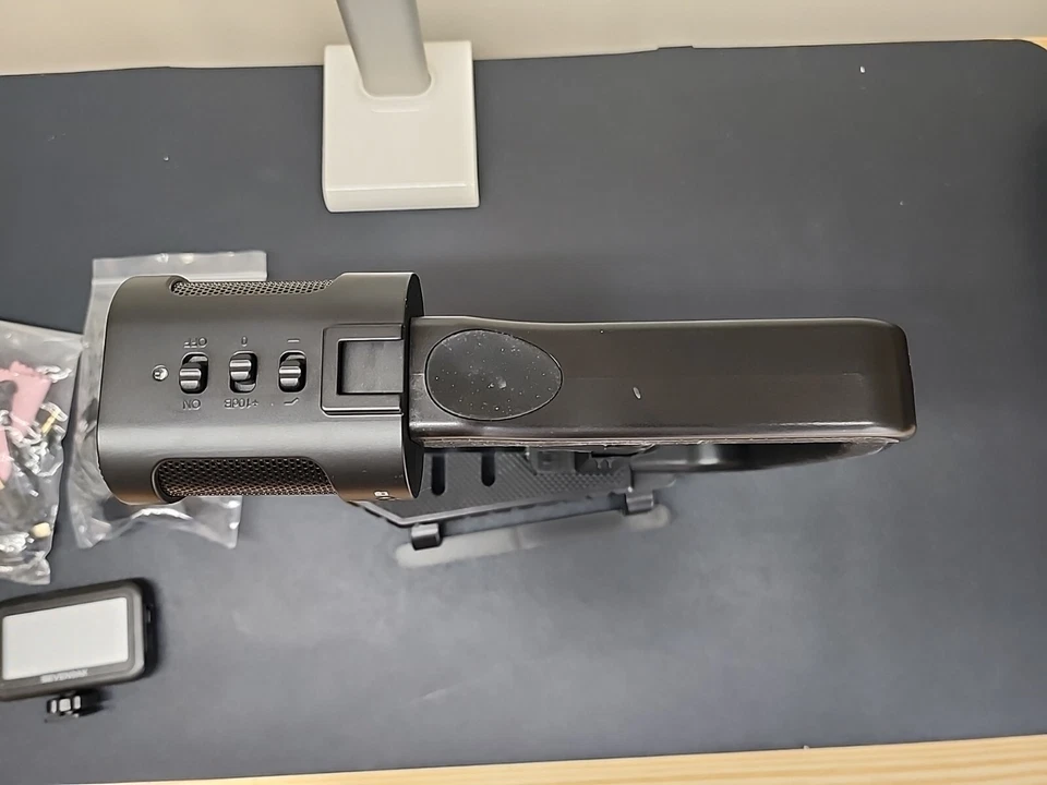 Sevenoak MicRig Video Bundle with Grip Handle, Stereo Microphone & LED Light - Image 3 of 4